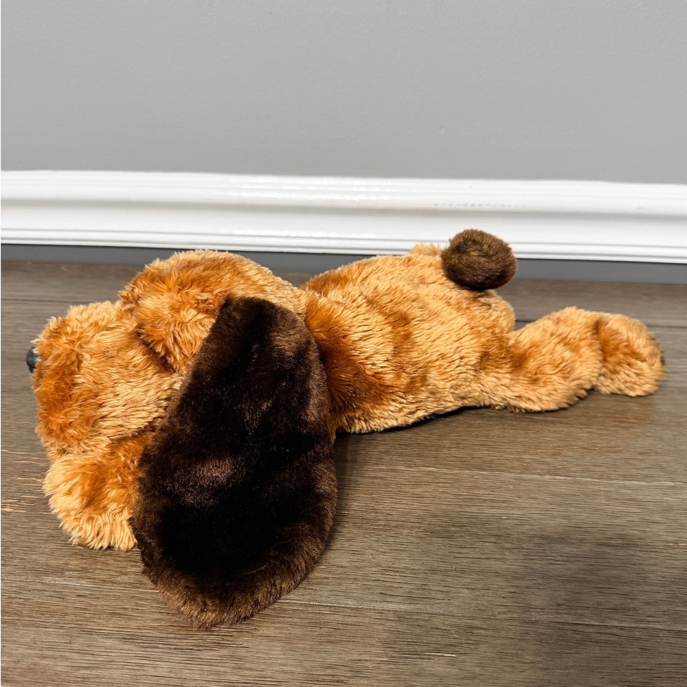 Vintage 2001 Ty Classic Memphis the Hound Dog Plush - Picture 2 of 6